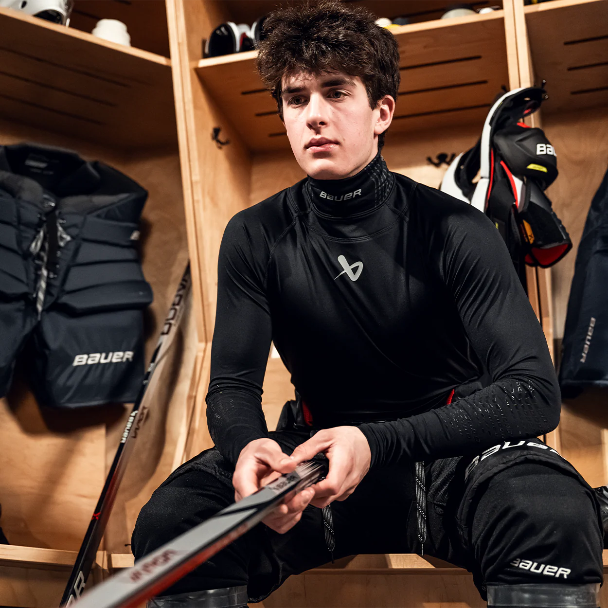 BAUER LS CUT-RESISTANT NECK PROTECT BASE LAYER, SENIOR - Image 4