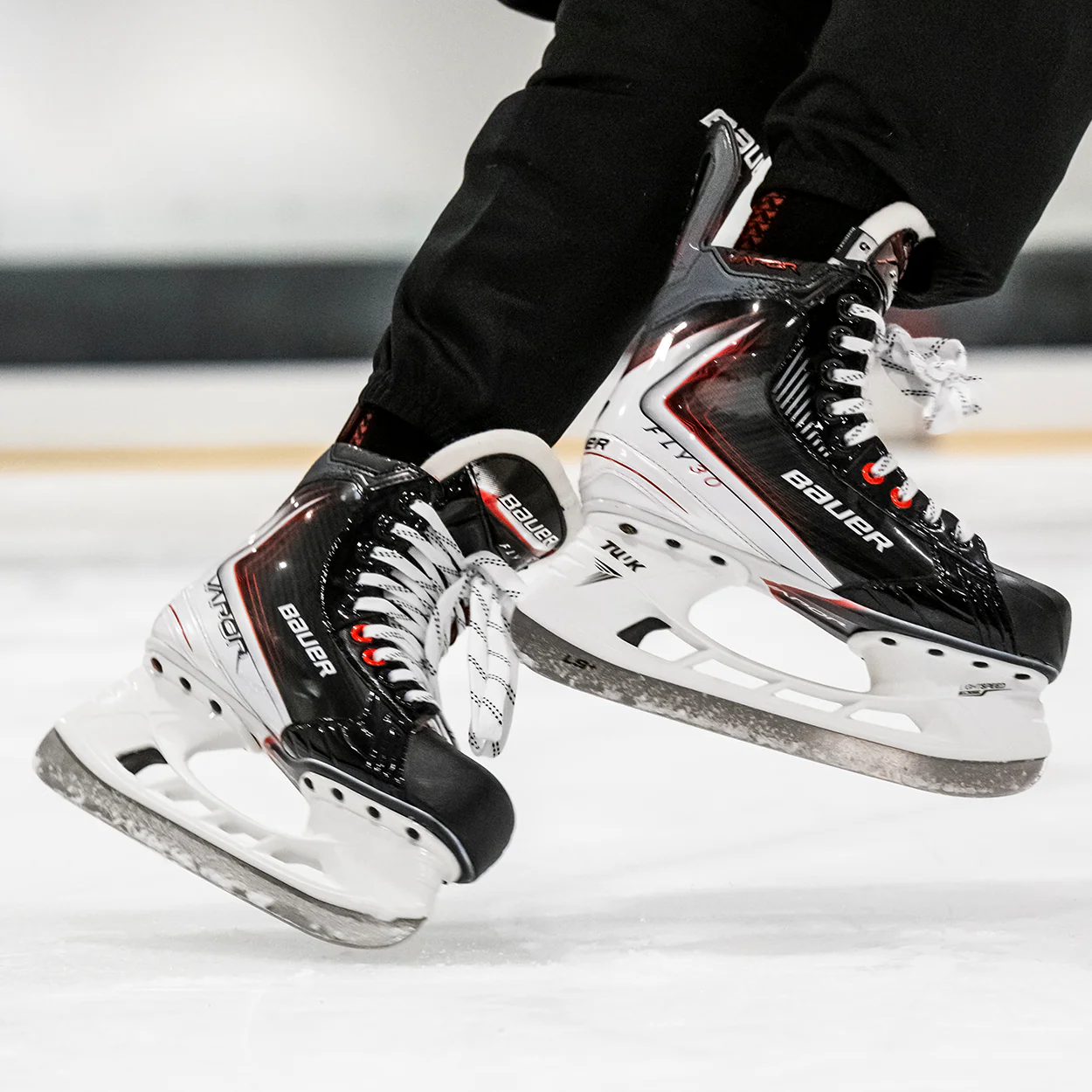 BAUER VAPOR FLY30 SKATE INTERMEDIATE - Image 3