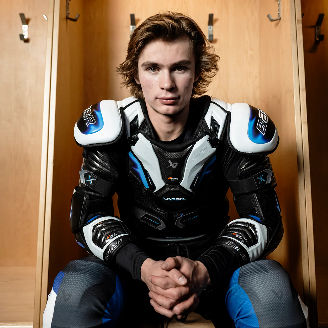BAUER VAPOR FLYLITE SHOULDER PAD INTERMEDIATE - Image 2