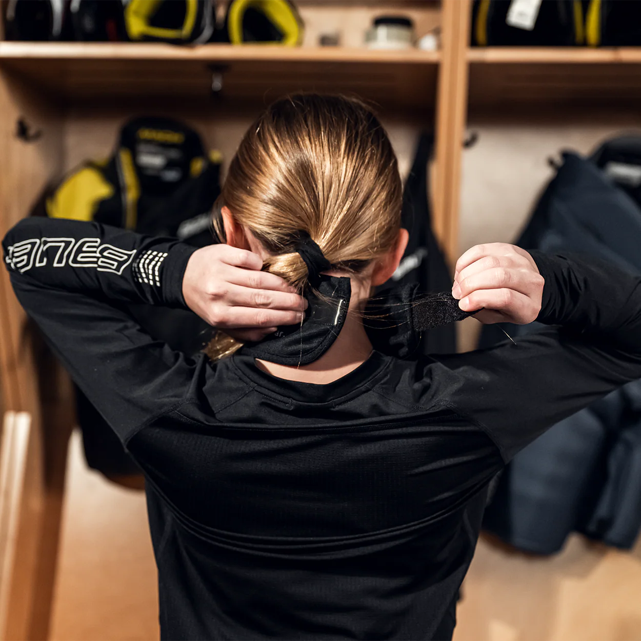 BAUER NG21 PREMIUM CUT-RESISTANT NECK GUARD COLLAR - Image 4